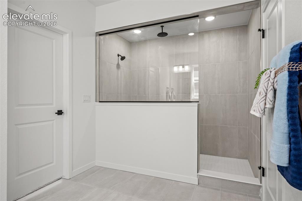 Image 19 of 31: Master Bathroom