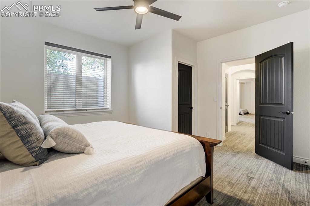 Image 36 of 50: Bedroom