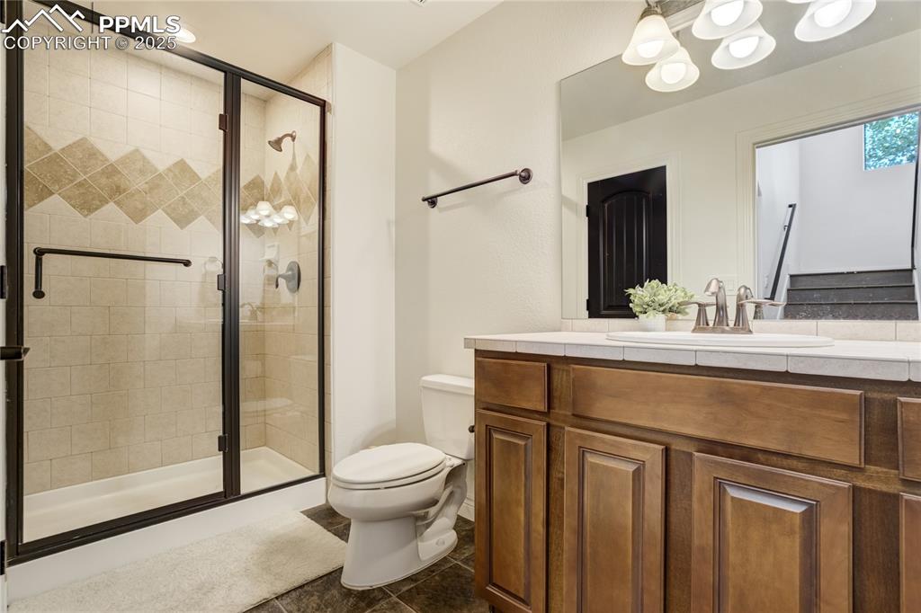 Image 40 of 50: Bathroom