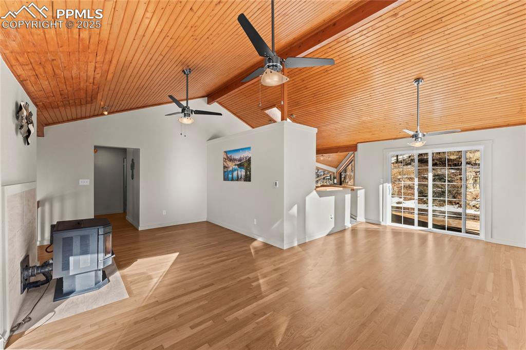 Image 12 of 38: Living Room