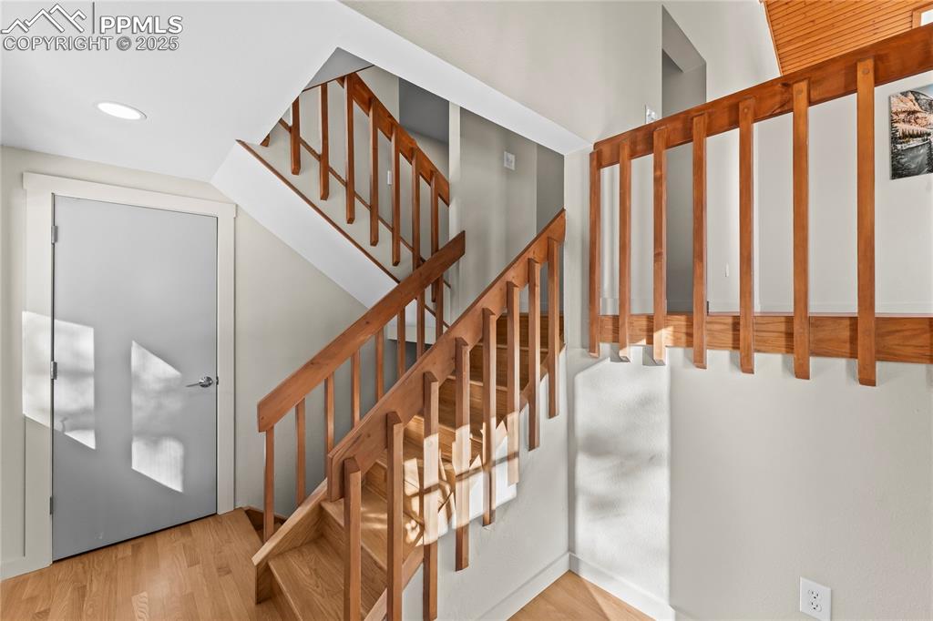 Image 8 of 38: Entrance Foyer