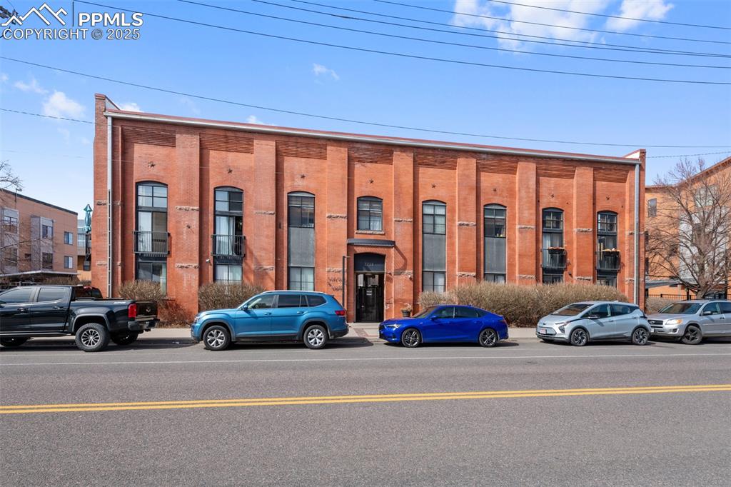 Image 3 of 26: View of building exterior