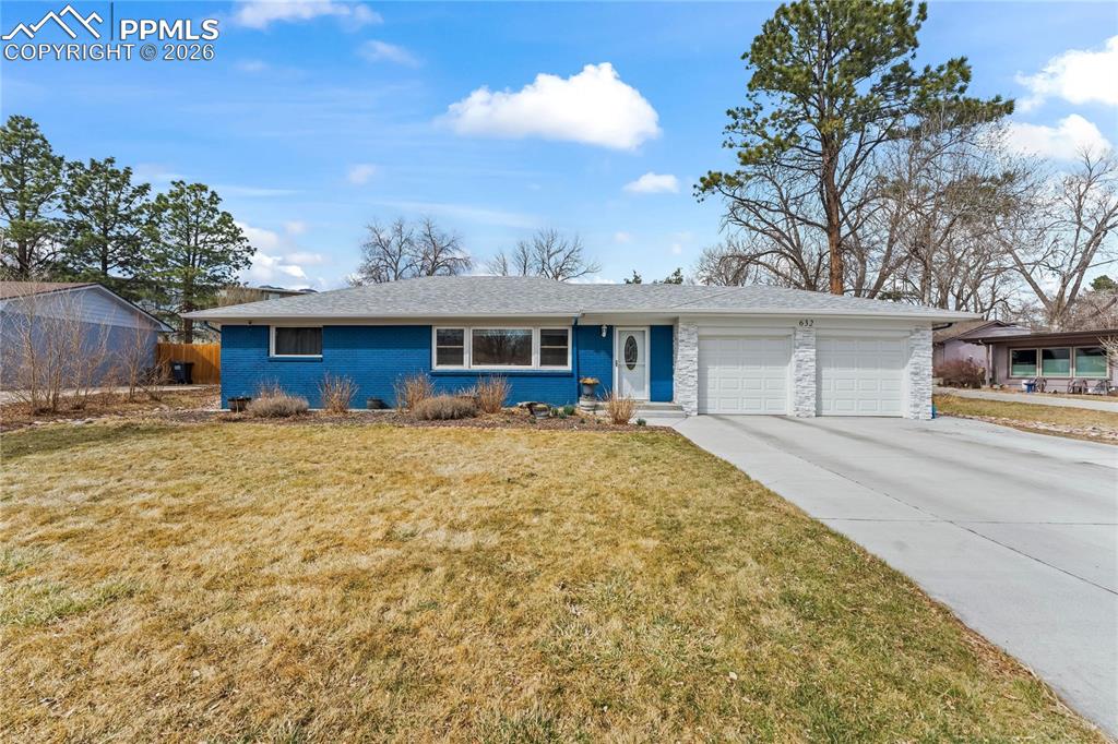 Image 5 of 38: Front of Structure