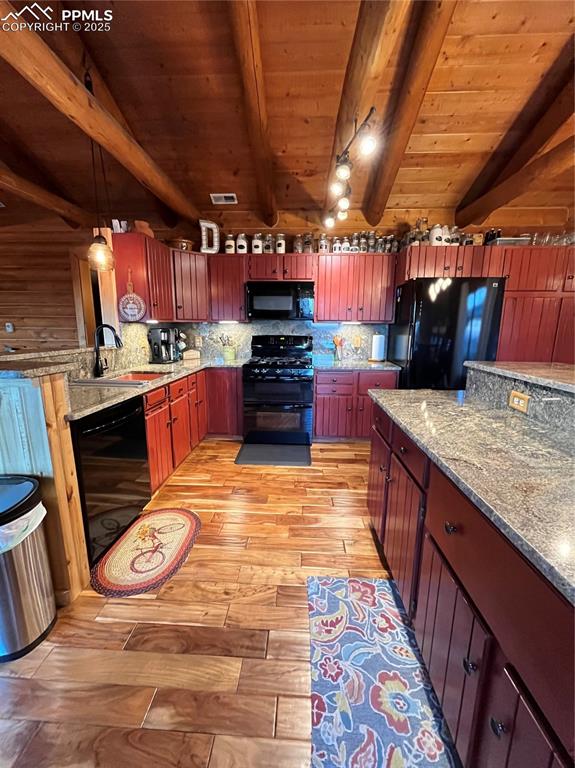Image 16 of 29: Kitchen