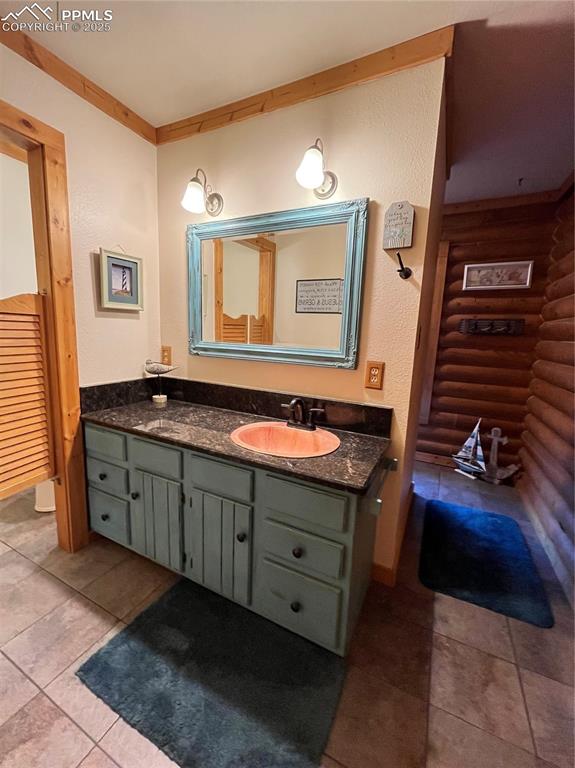 Image 19 of 29: Bathroom