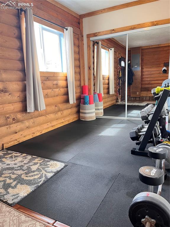Image 28 of 29: Exercise Room