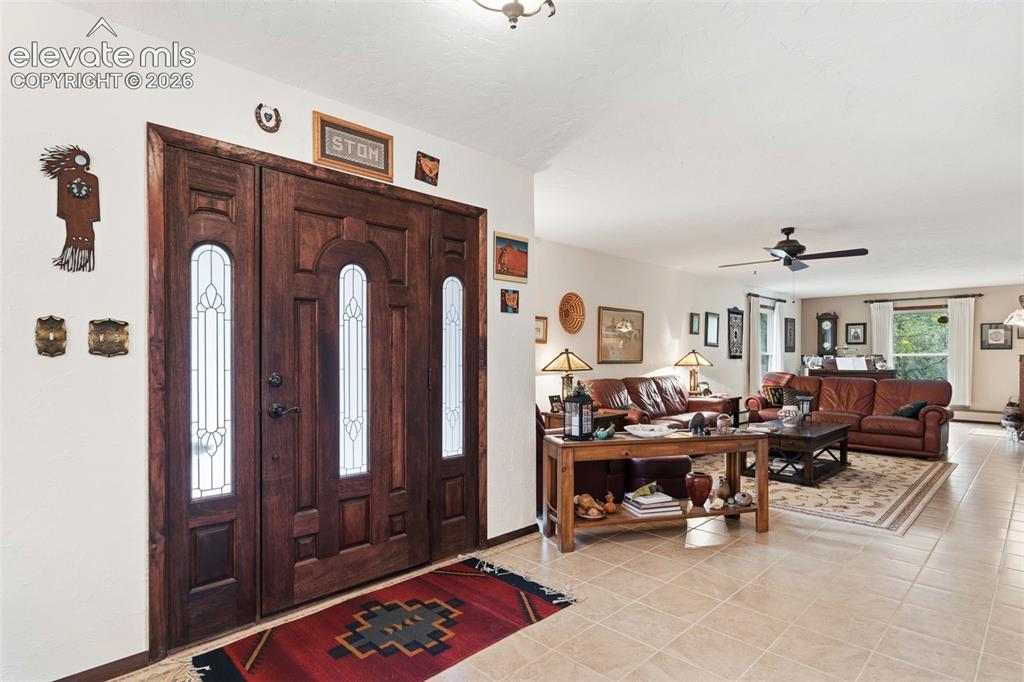 Image 16 of 50: Foyer