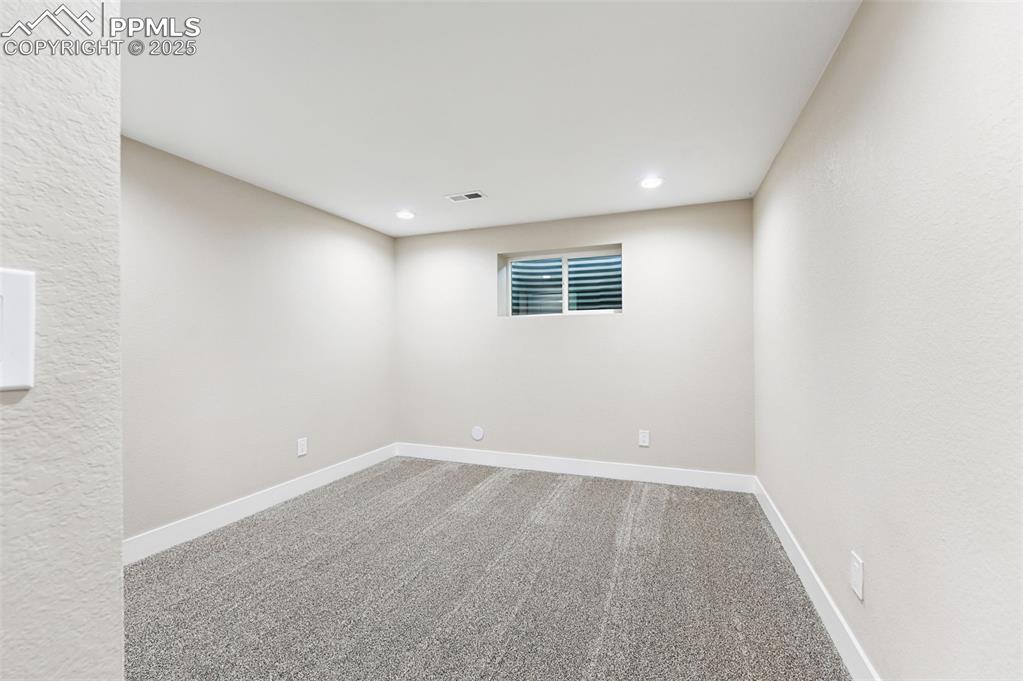 Image 41 of 49: Bed #3 Basement