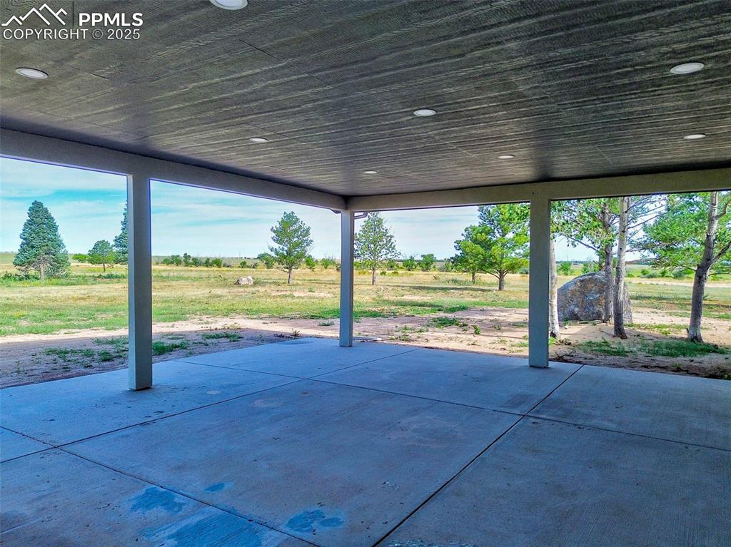 Image 6 of 49: Patio