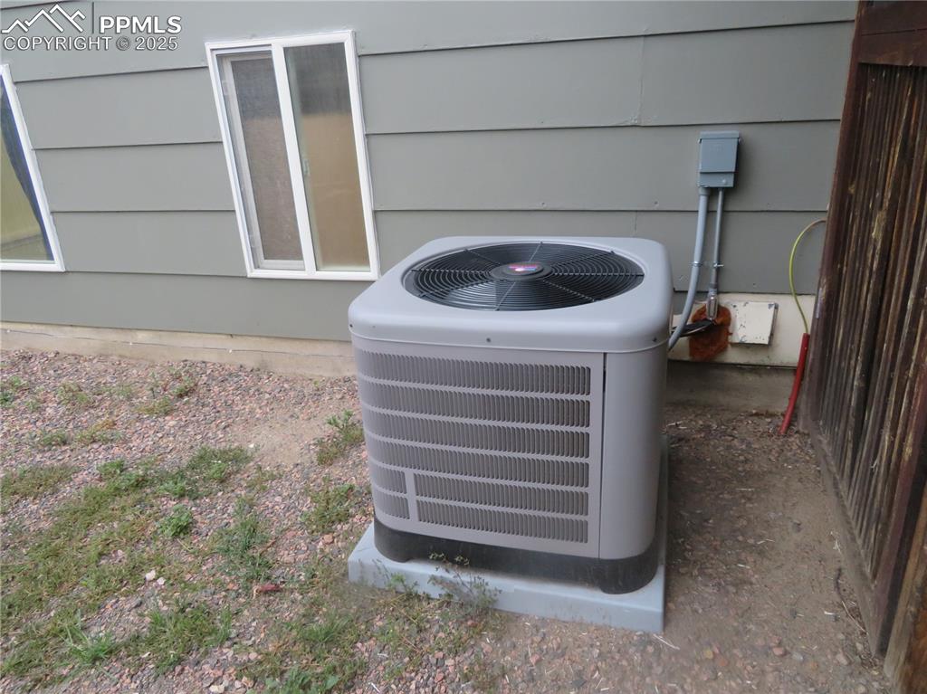 Image 7 of 39: centralized A/C