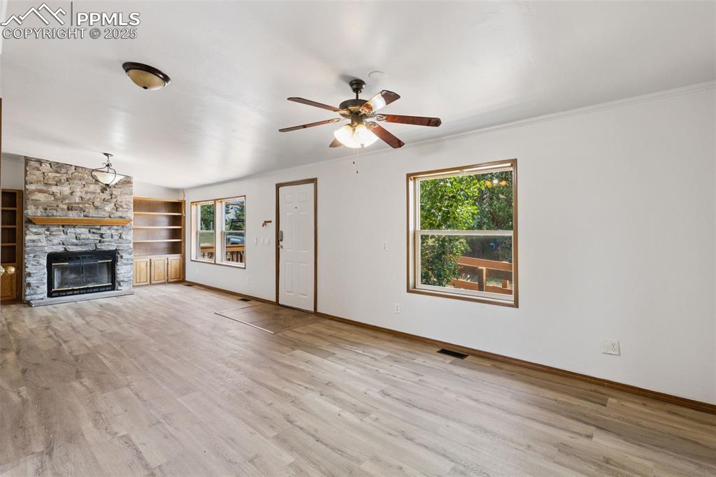Image 9 of 35: Living Room