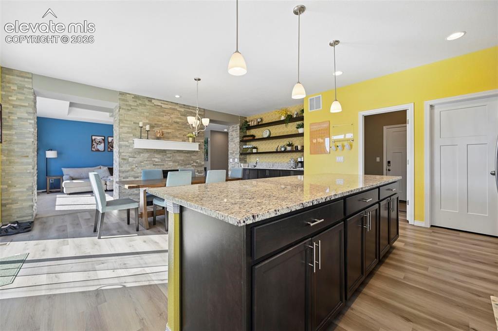 Image 15 of 42: Kitchen