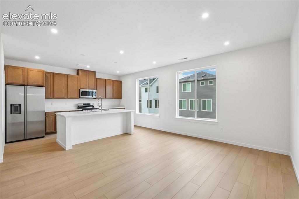 Image 6 of 47: Kitchen