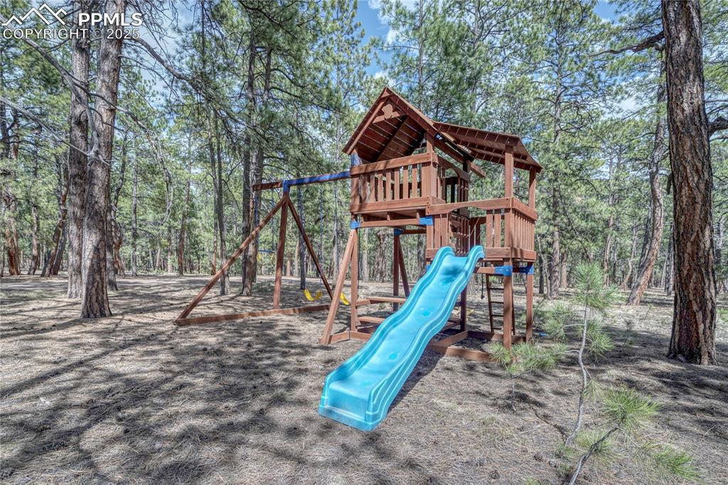 Image 44 of 50: Kids play area