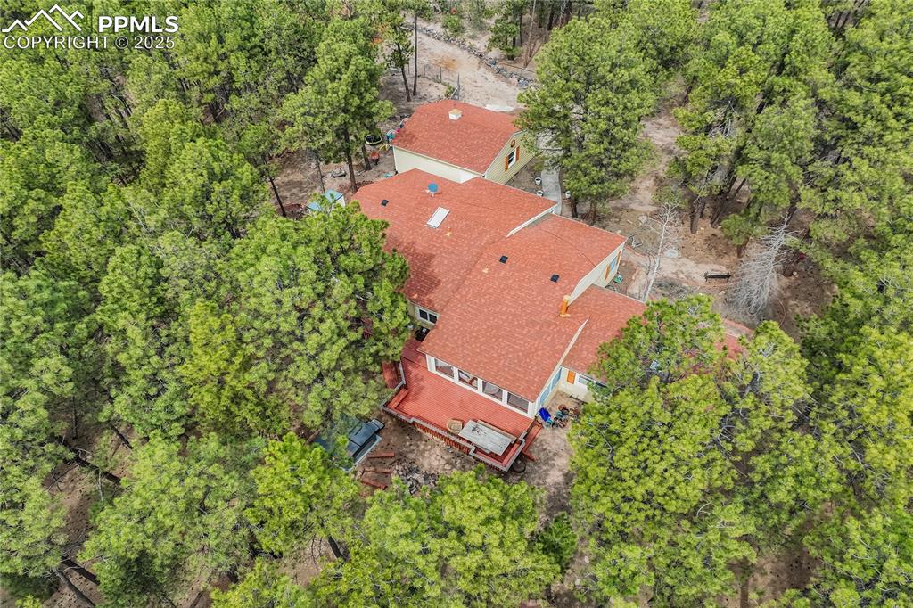 Image 48 of 50: Drone / aerial view