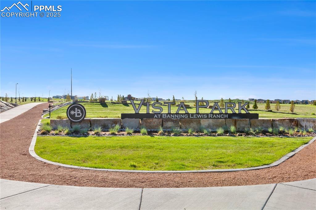 Image 38 of 39: Huge community park in the neighborhood