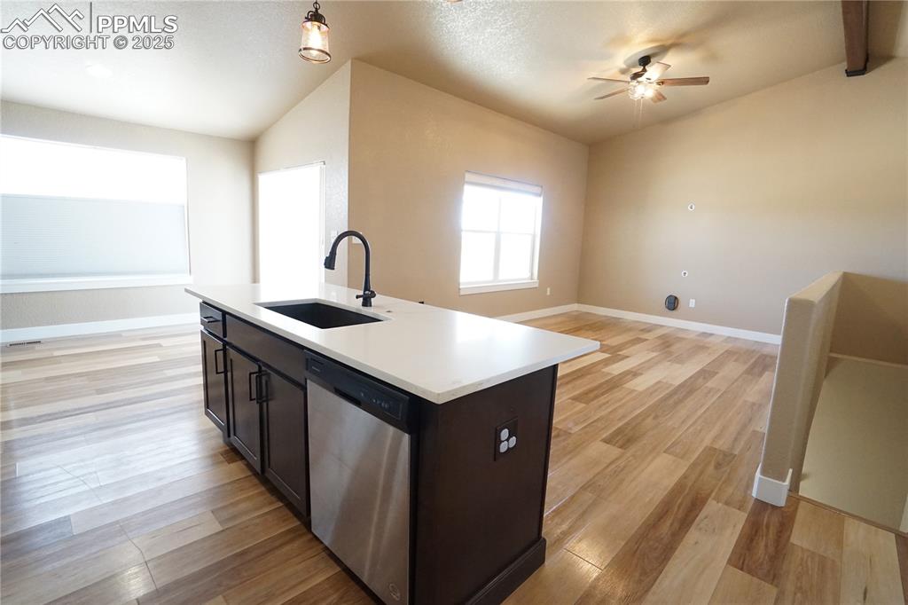 Image 18 of 34: Kitchen