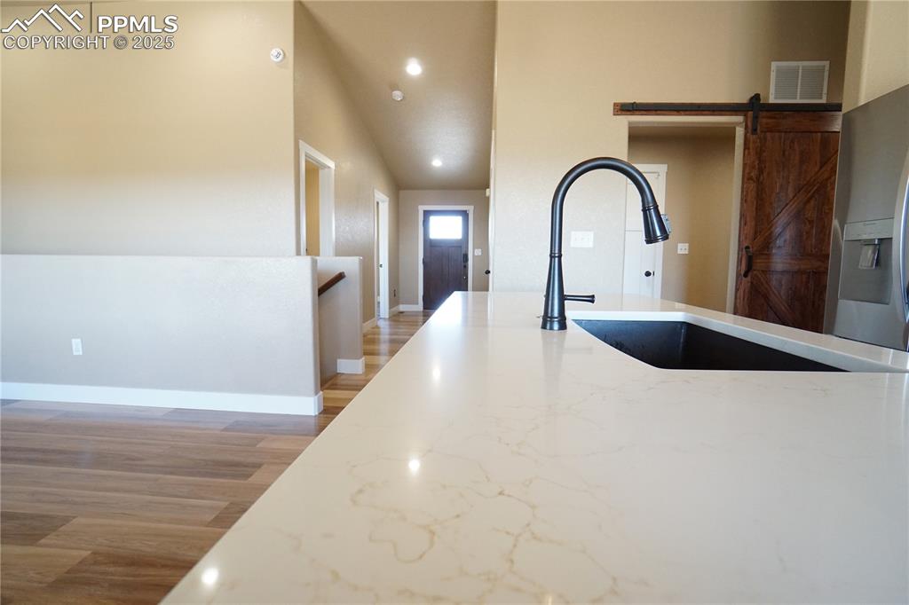 Image 6 of 34: Kitchen