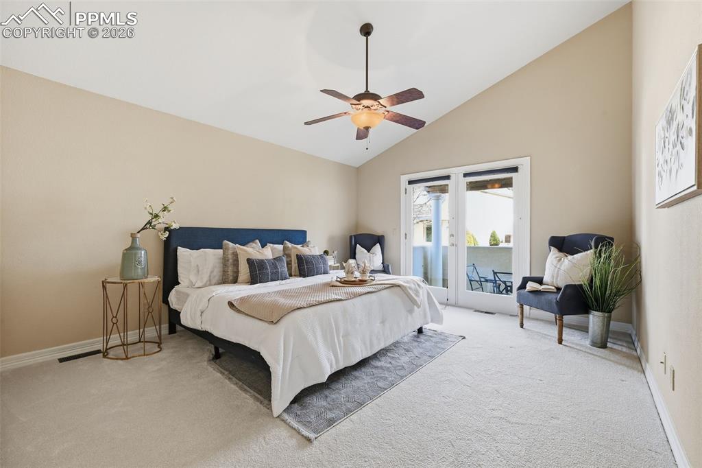 Image 21 of 42: Bedroom