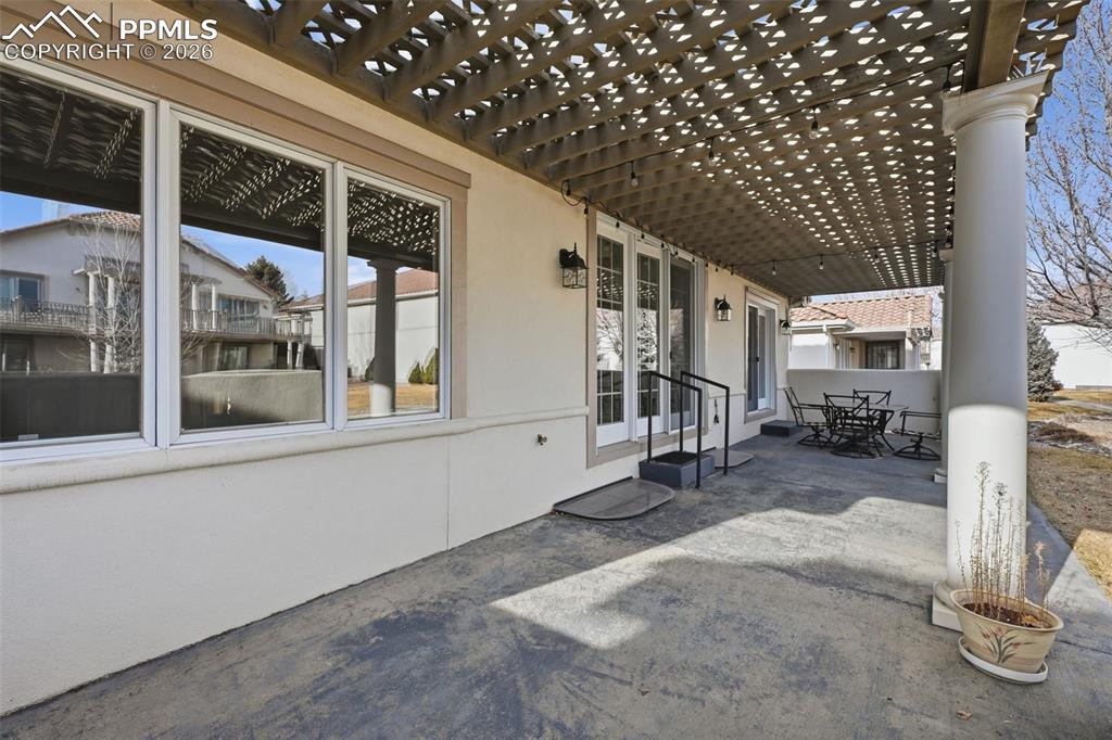 Image 6 of 42: Patio