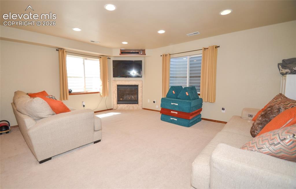 Image 12 of 25: Living Room