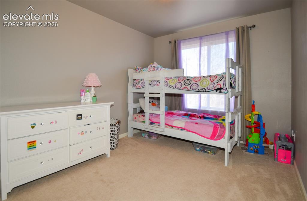 Image 5 of 25: Bedroom