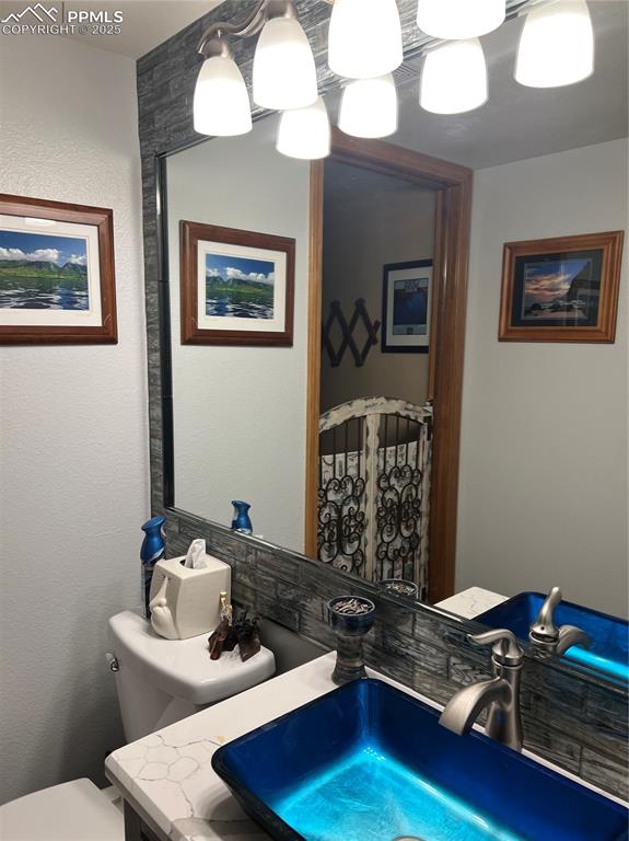 Image 17 of 39: bath to laundry room