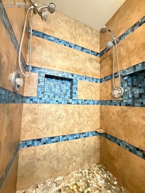 Image 24 of 39: master shower