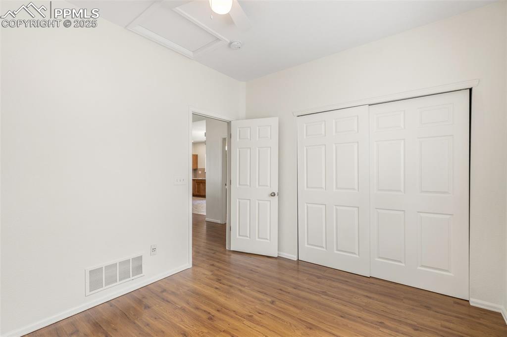 Image 24 of 36: Bedroom