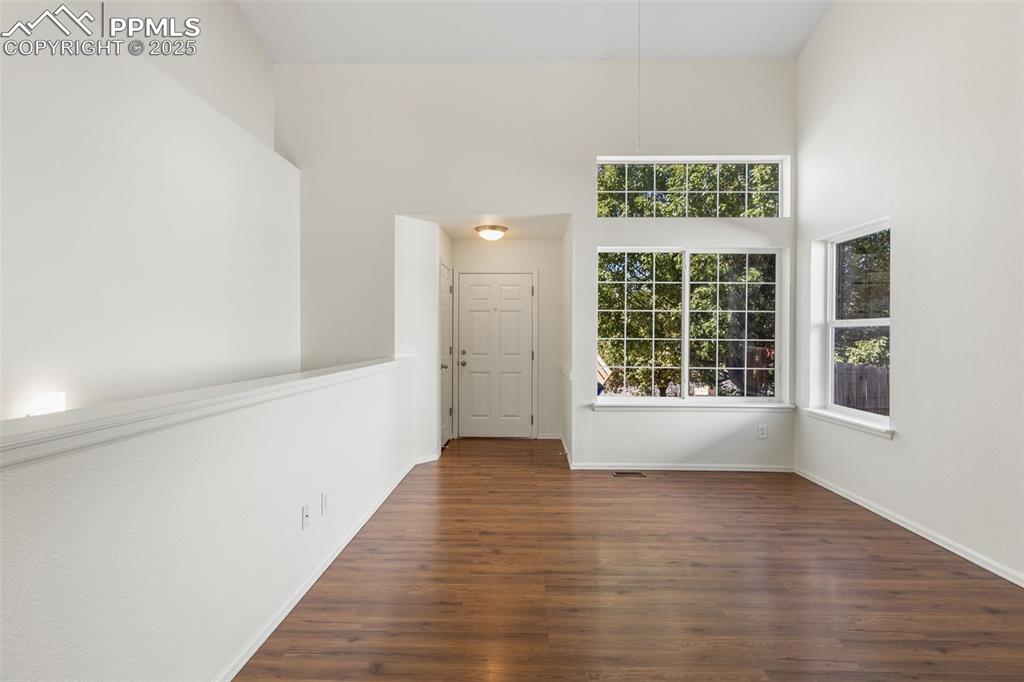 Image 8 of 36: Entry