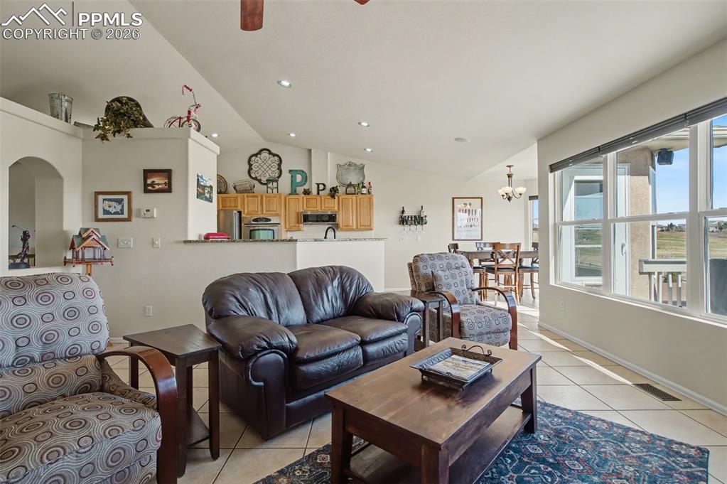 Image 19 of 48: Living Room