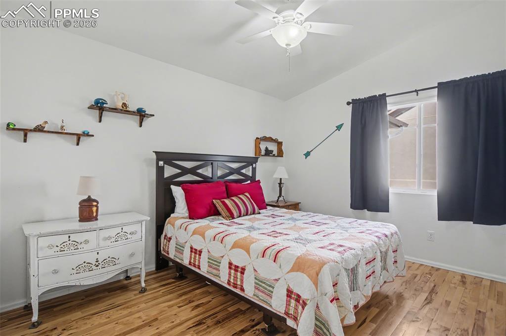 Image 44 of 48: Main bedroom