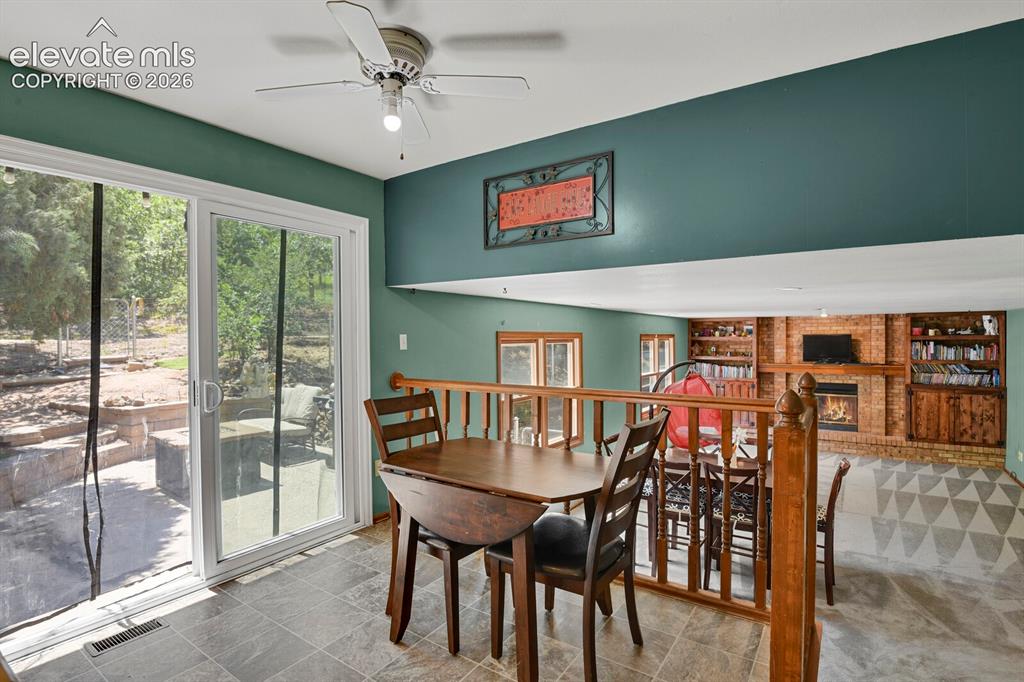 Image 15 of 38: Dining Area