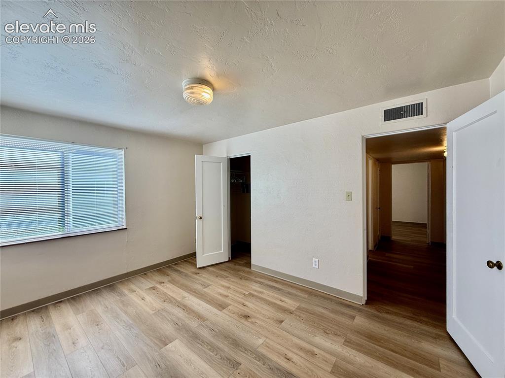 Image 8 of 27: 1308