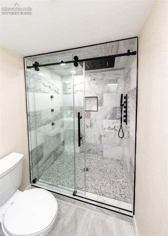 Image 42 of 49: Bathroom