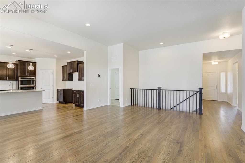 Image 9 of 50: Living Room