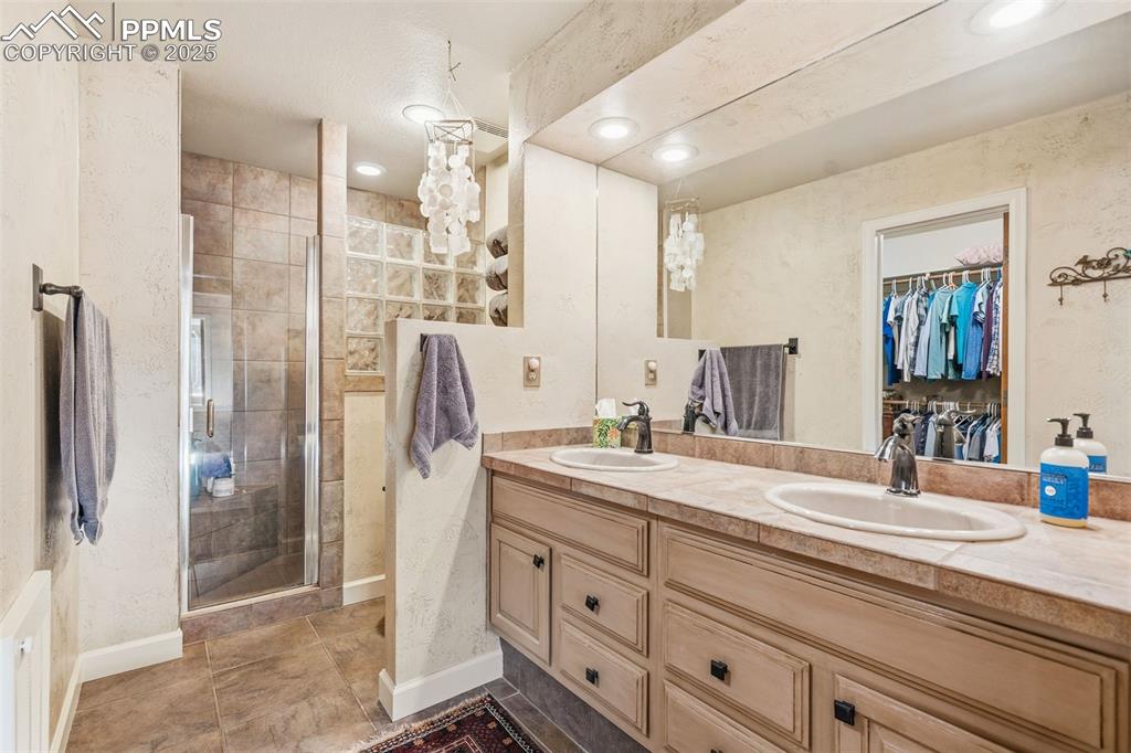 Image 23 of 46: Master Bathroom