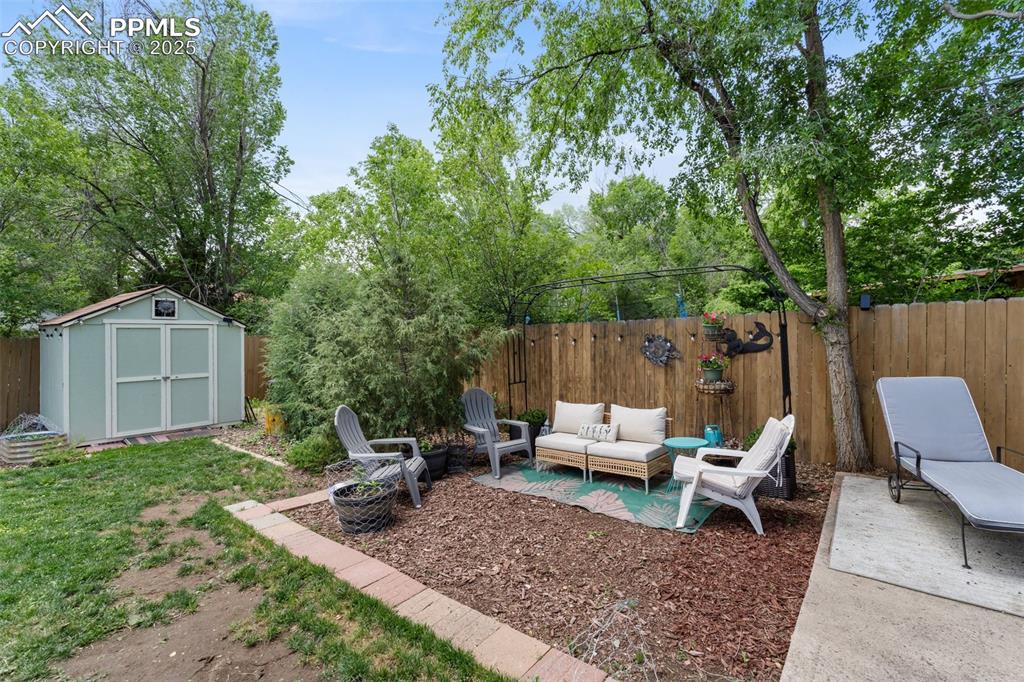 Image 39 of 45: Patio