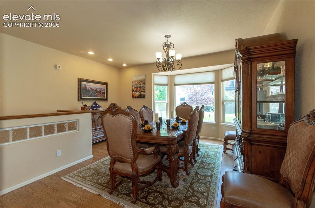 Image 15 of 42: Dining Area