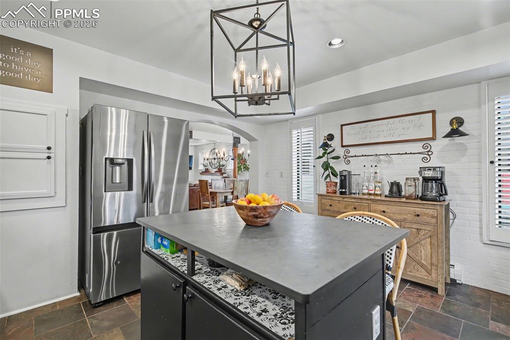 Image 15 of 37: Kitchen Island