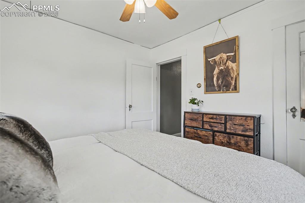 Image 20 of 37: Bedroom