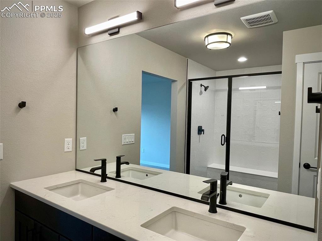 Image 25 of 33: Master Bathroom