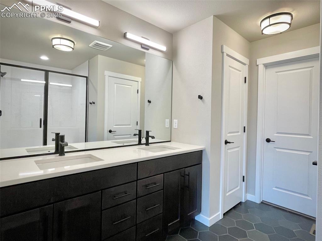 Image 27 of 33: Master Bathroom