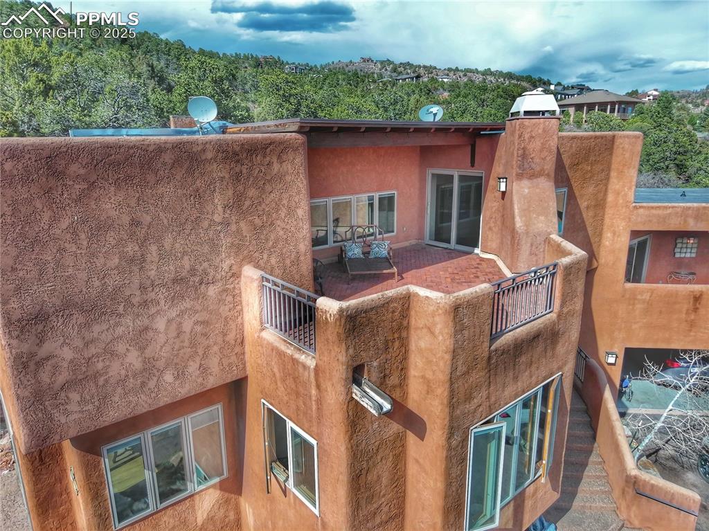 Image 19 of 20: View of property