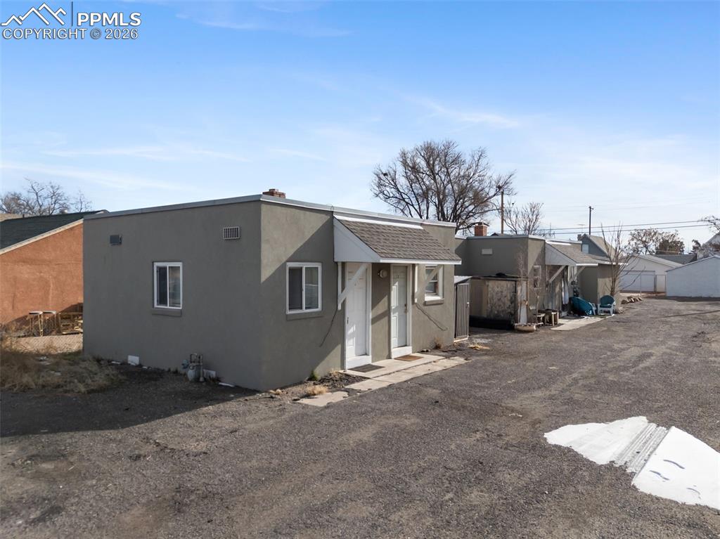 Image 7 of 49: Side of Structure