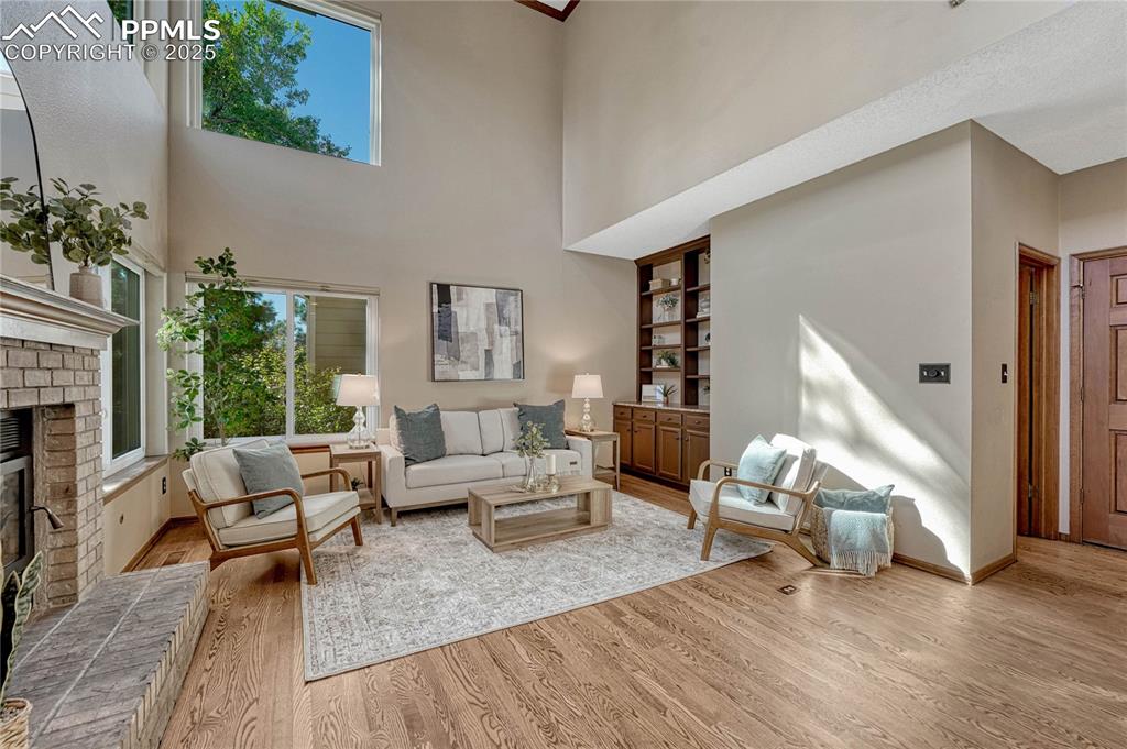 Image 28 of 48: Family Room