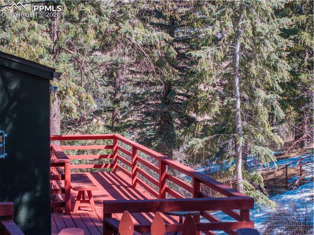 Image 12 of 44: Deck