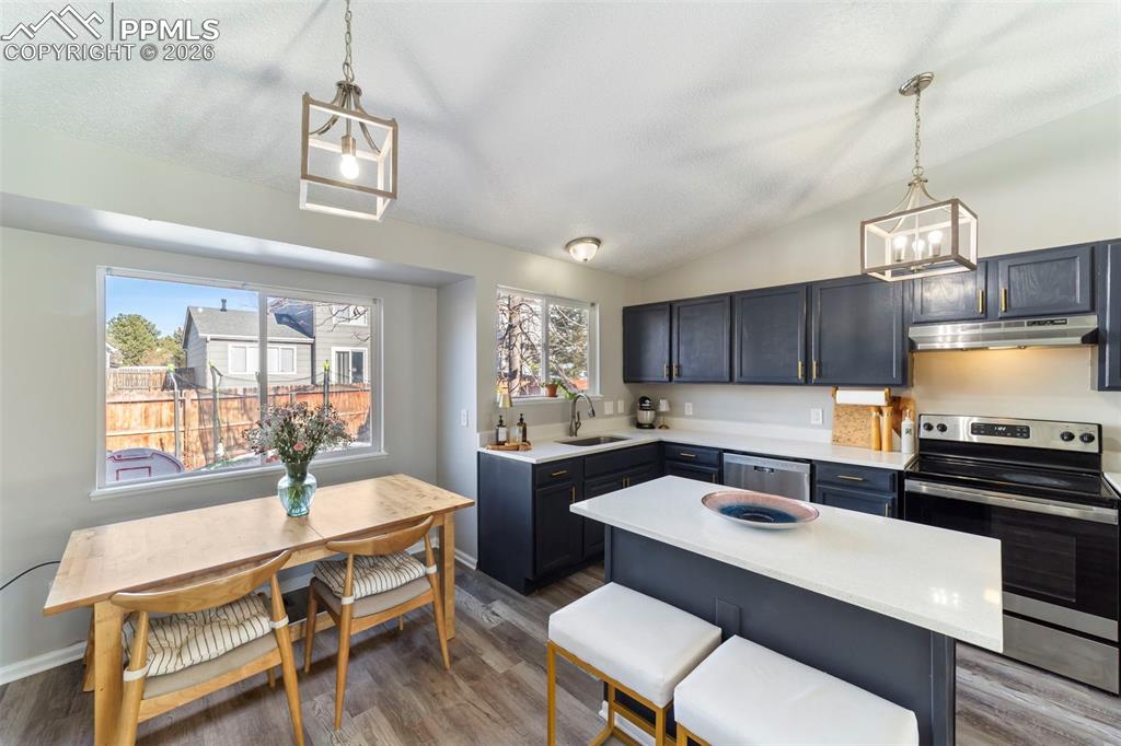 Image 12 of 42: Kitchen