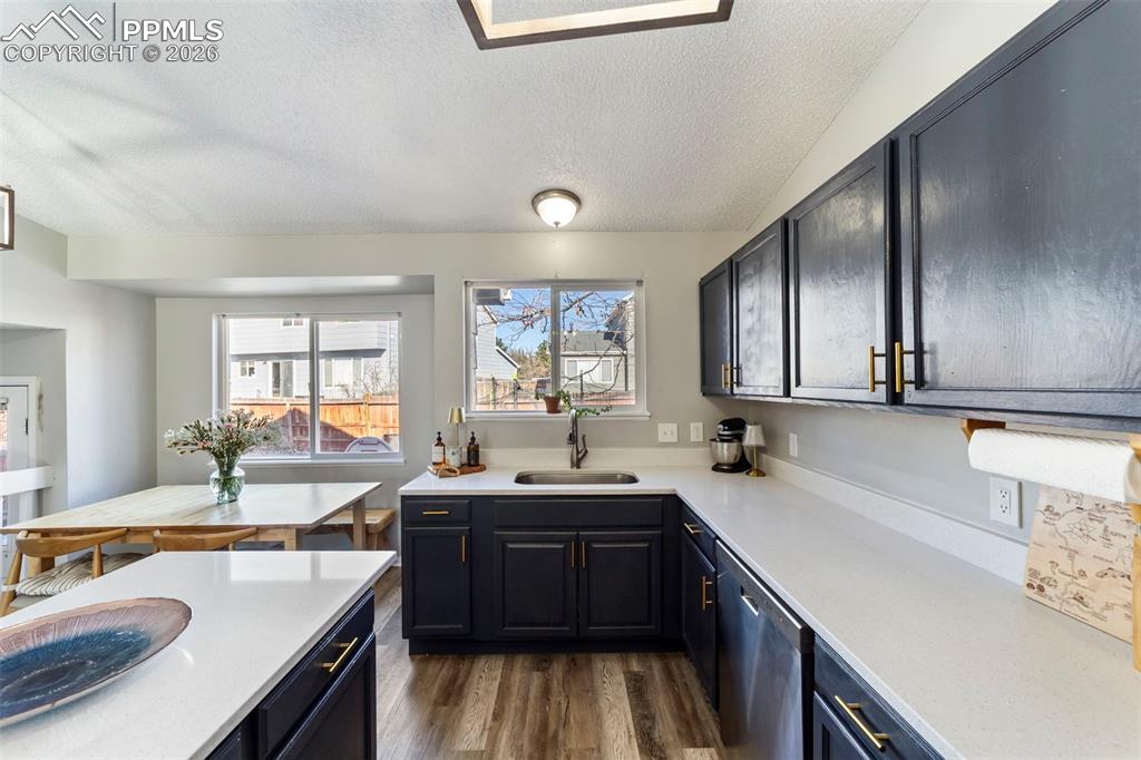 Image 9 of 42: Kitchen