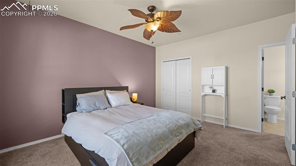 Image 24 of 30: Bathroom